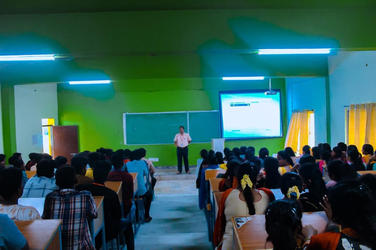 A seminar in progress at SVPP